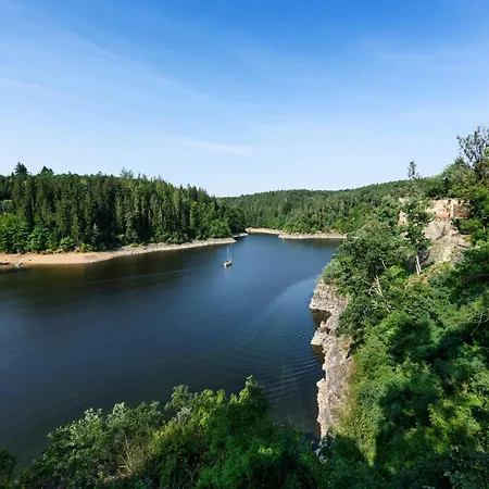 In Varva Ov With Garden And Barbecue * Varvazov