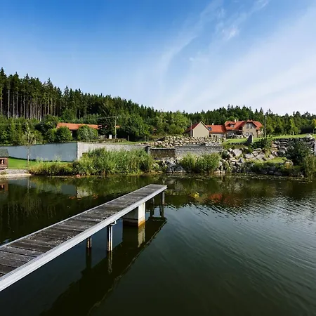 In Varva Ov With Garden And Barbecue * Varvazov